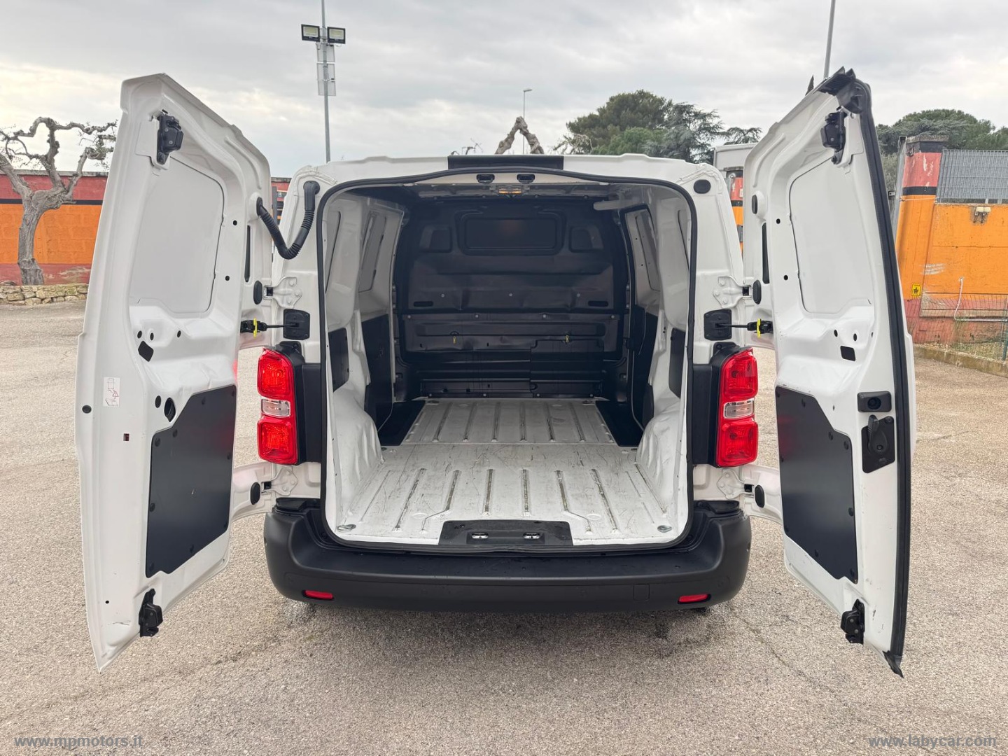 VIVARO ENJOY PM 3 POSTI 1.5D 120CV - immagine 16