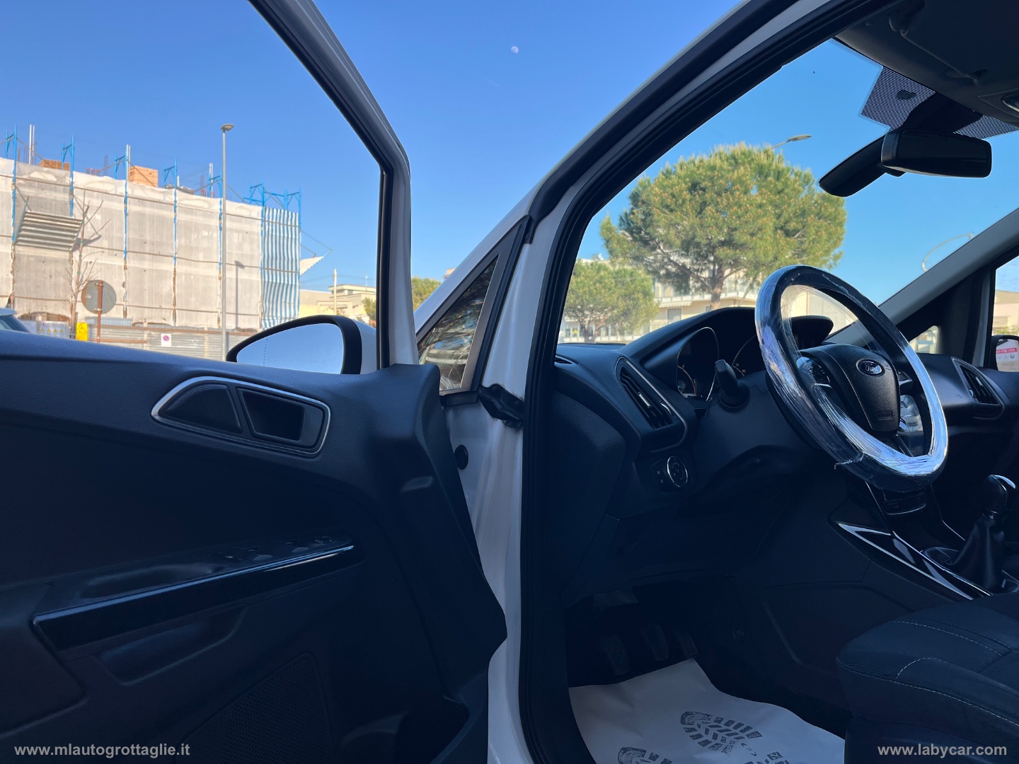 B-Max 1.5 TDCi 75 CV Titanium X - immagine 16