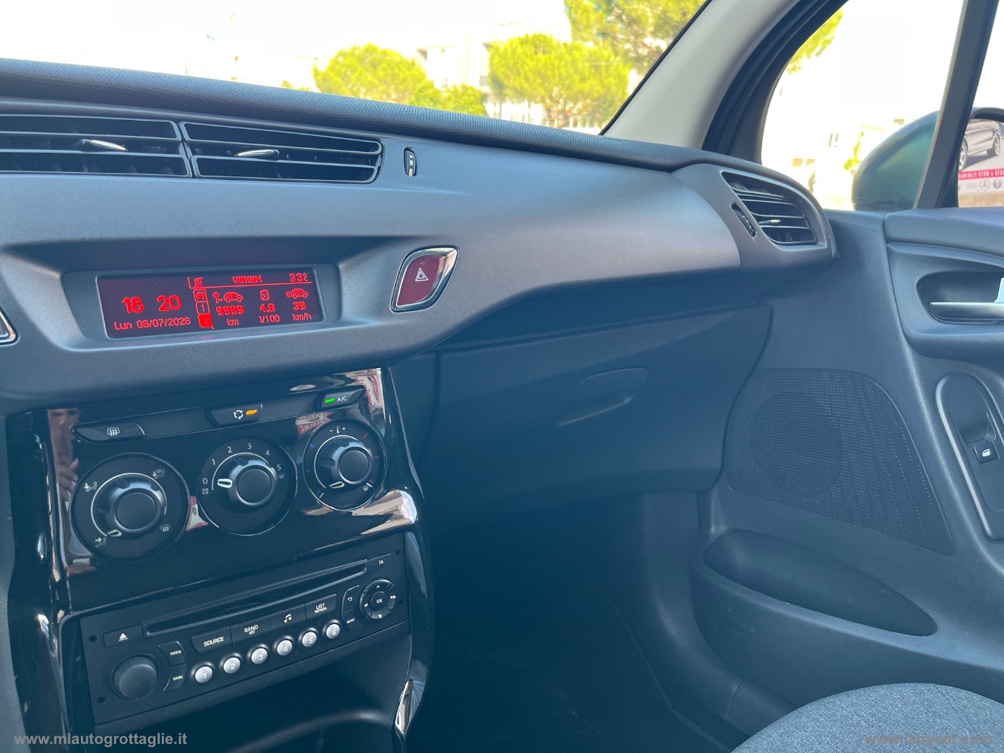 C3 BlueHDi 75 Exclusive - immagine 16