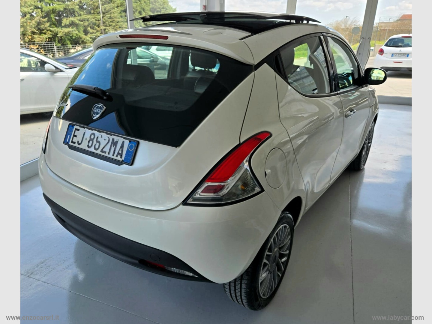 Ypsilon 1.3 MJT 95 CV 5p. S&S Platinum TETTO APRIBILE - immagine 16