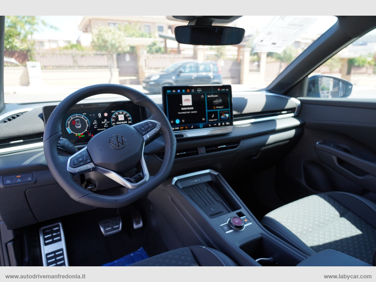 T-Roc 1.5 TSI ACT R-Line - immagine 16
