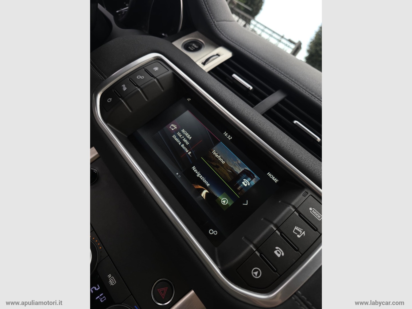 RR Evoque 2.0 TD4 150 CV 5p. Bs Ed. Pure - immagine 16