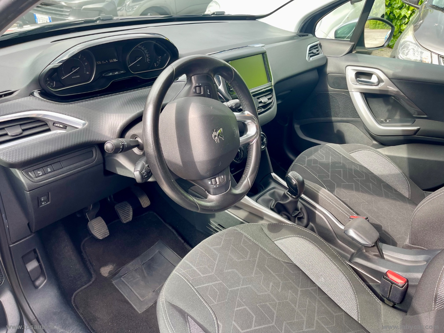 2008 BlueHDi 100 Active - immagine 16