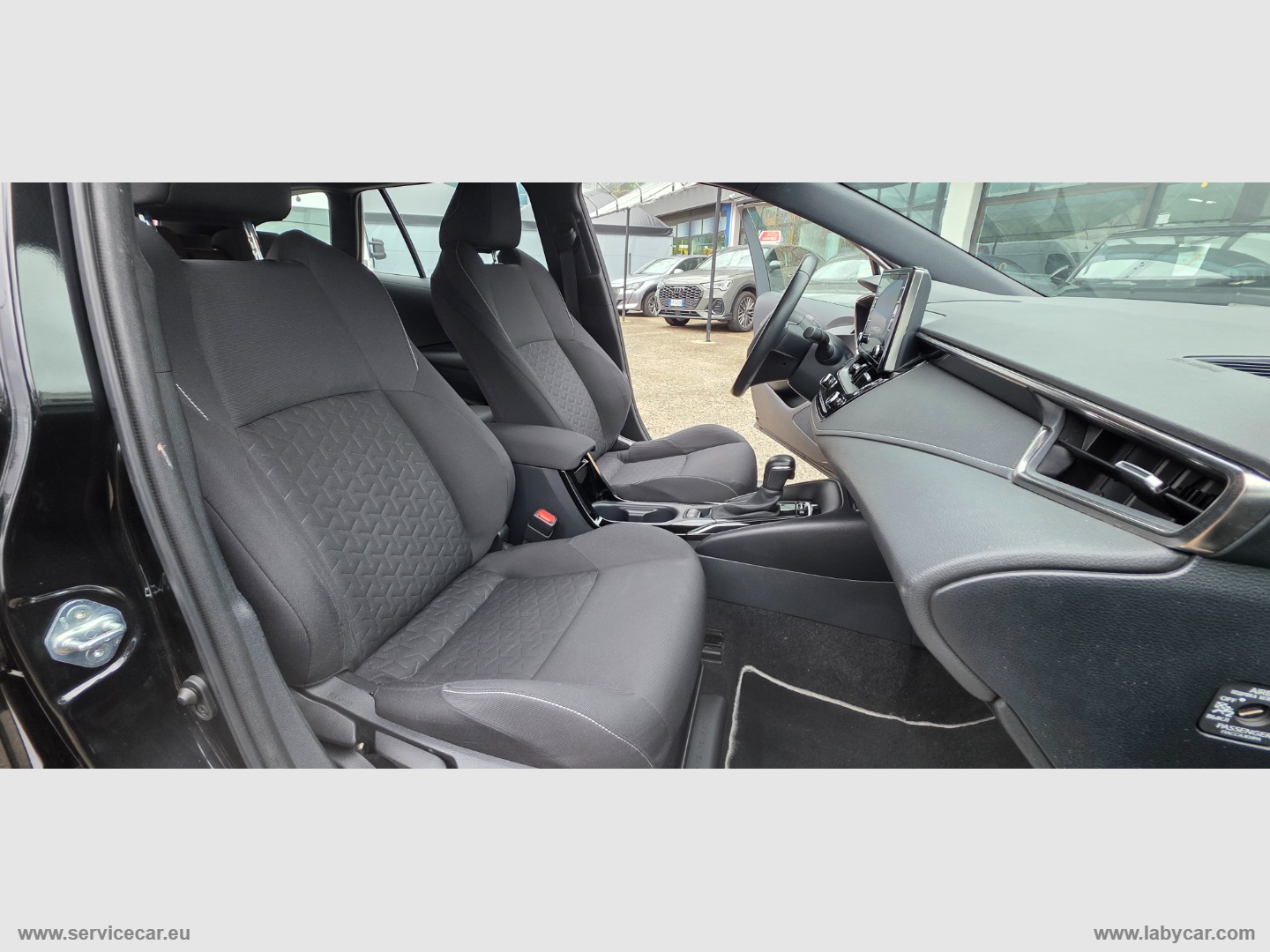 Corolla TS 1.8 Hybrid Business Tech - immagine 16