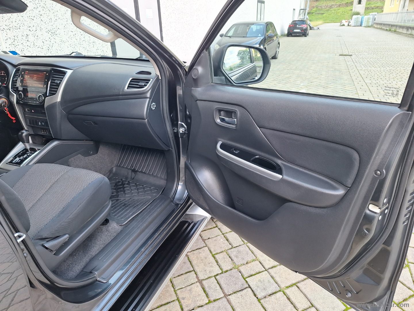 L200 2.3 D DoubleCab 4x4 AUTO RIDOTTE BLOCCAGGIO - immagine 16