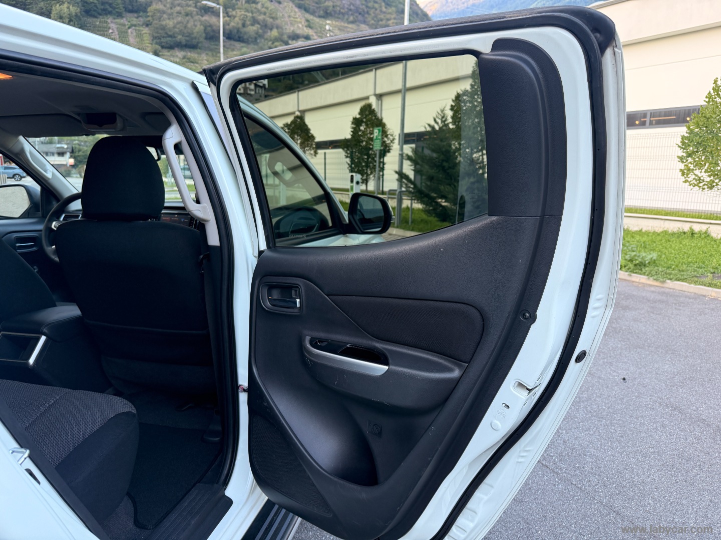 L200 2.3 D DoubleCab 4x4 RIDOTTE E BLOCCAGGIO - immagine 16