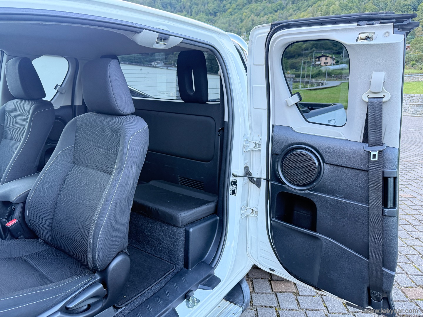 Hilux 2.4 D-4D 4WD 2p. EXTRA CAB CAMERA SENS PARK - immagine 16