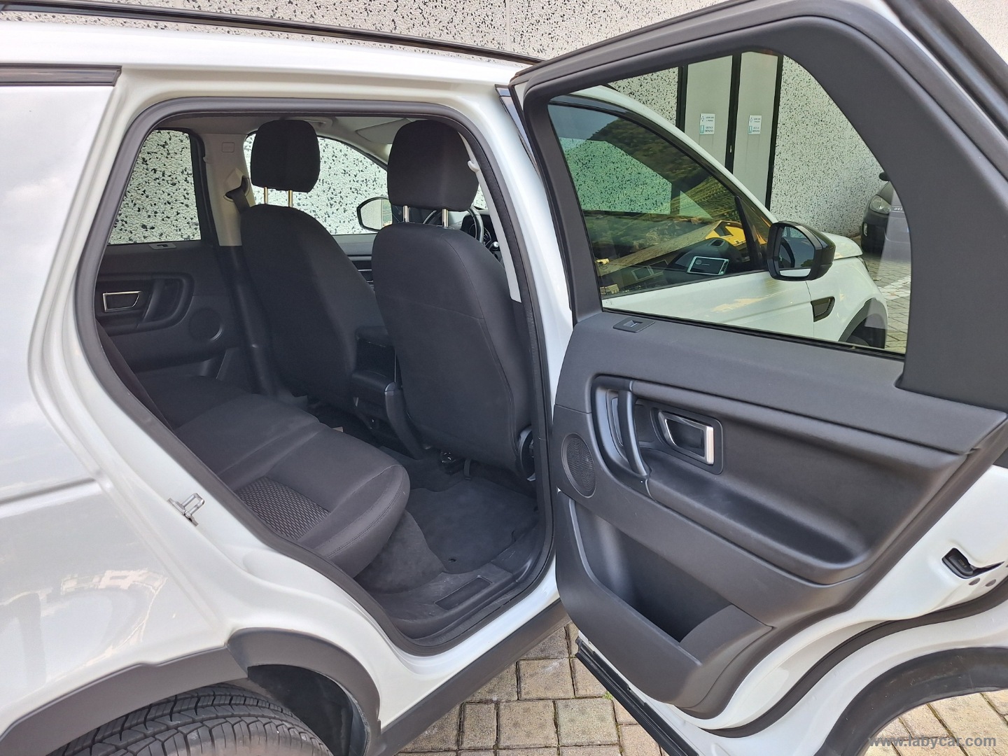 Discovery Sport 2.0 TD4 150 - immagine 16