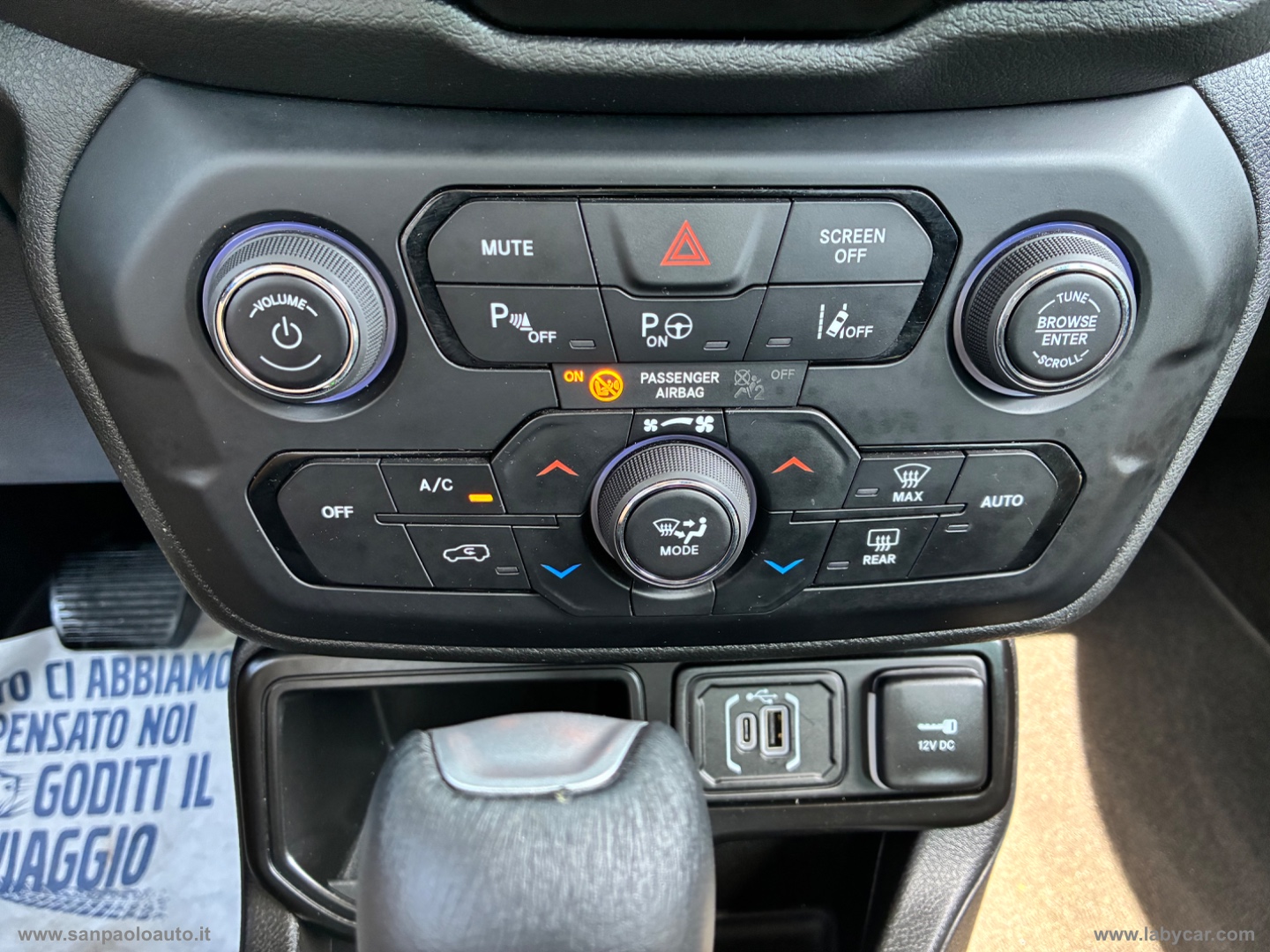 Renegade 1.5 T4 MHEV Summit - immagine 16