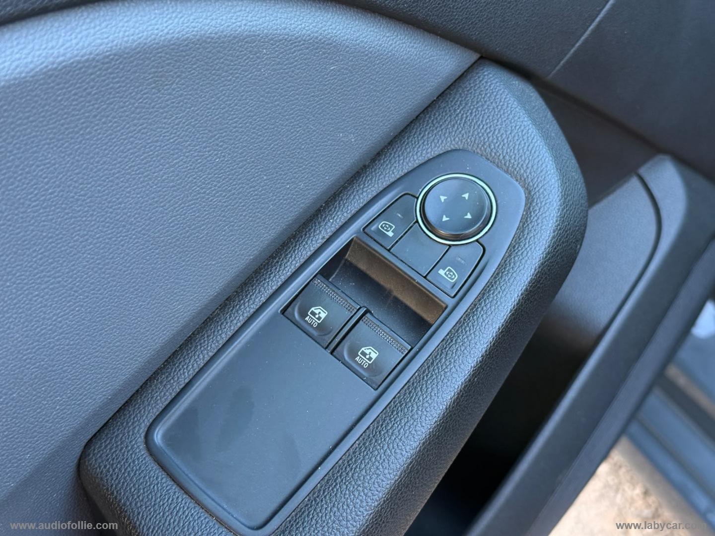 Clio TCe 100 CV GPL Life - immagine 16