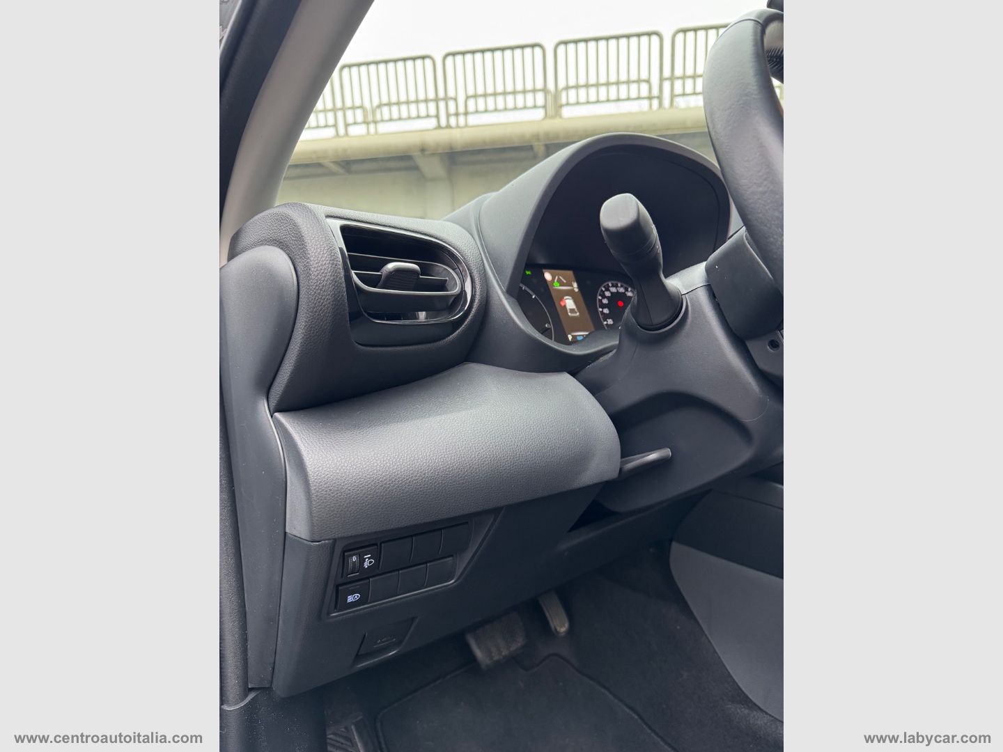 Mazda2 Hybrid 1.5 VVT Pure - immagine 16