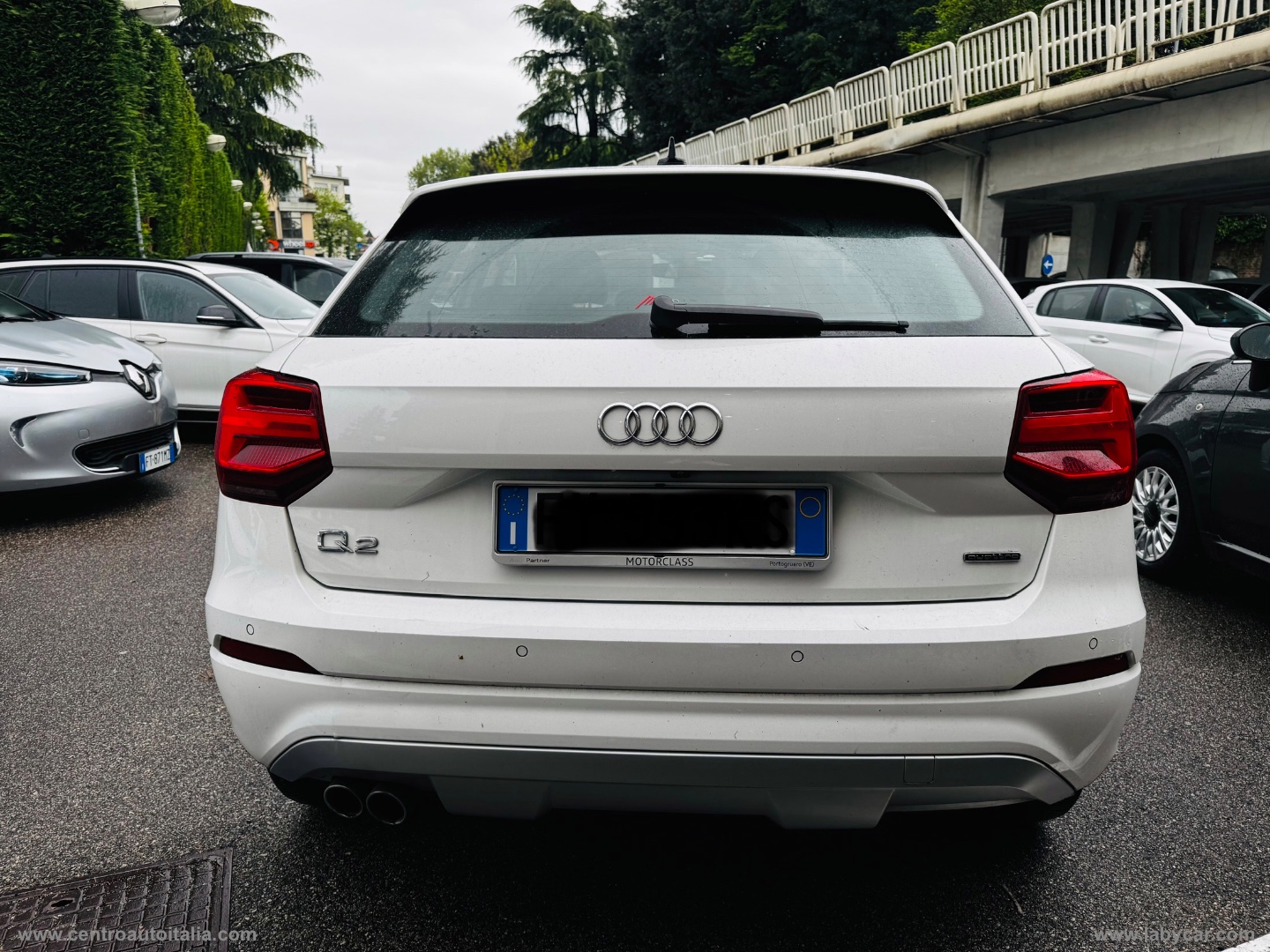 Q2 35 TDI S tronic Identity Black - immagine 16