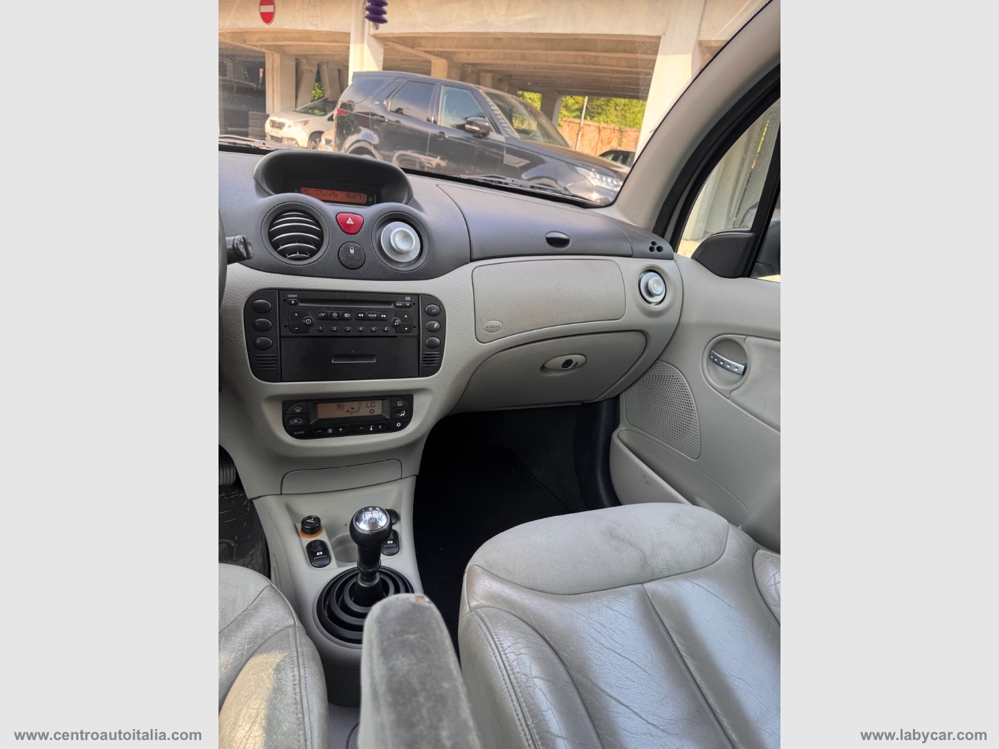 C3 1.4 HDi 70CV Exclusive - immagine 16