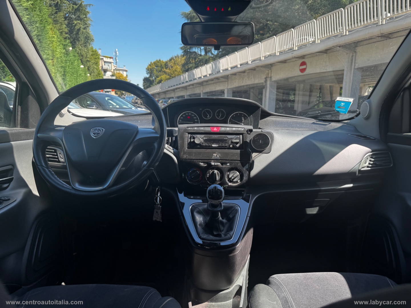 Ypsilon 0.9 T.Air 85 CV 5p. S&S Silver - immagine 16