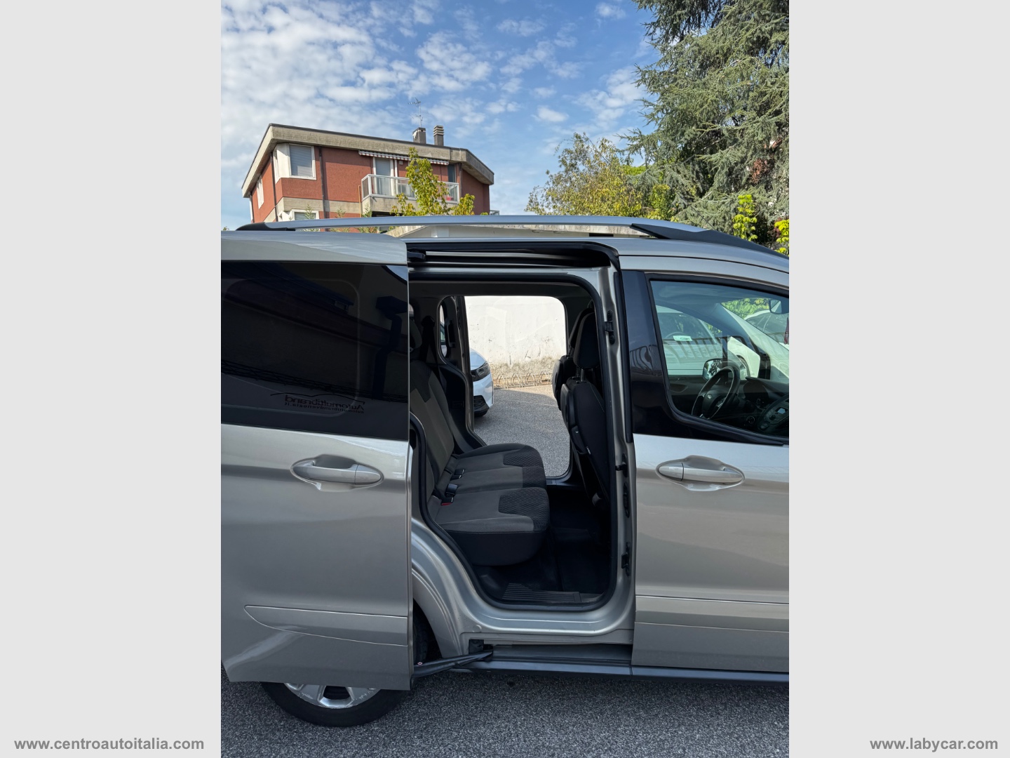 Tourneo Courier 1.0 EcoBoost 100 CV Tit. - immagine 16
