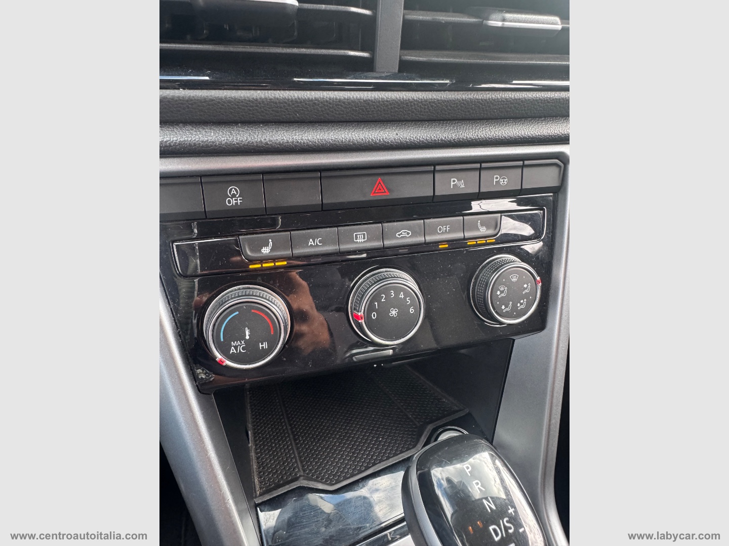 T-Roc 1.5 TSI ACT DSG Business BMT - immagine 16