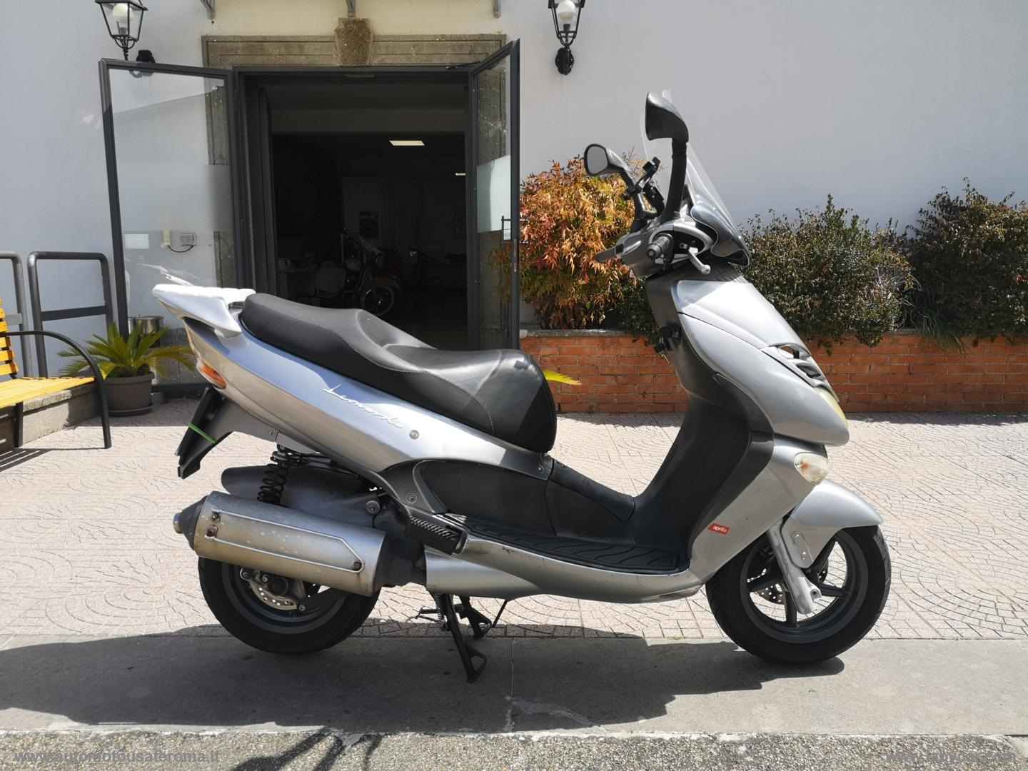 Leonardo 150 ST RATE AUTO MOTO SCOOTER - immagine 16