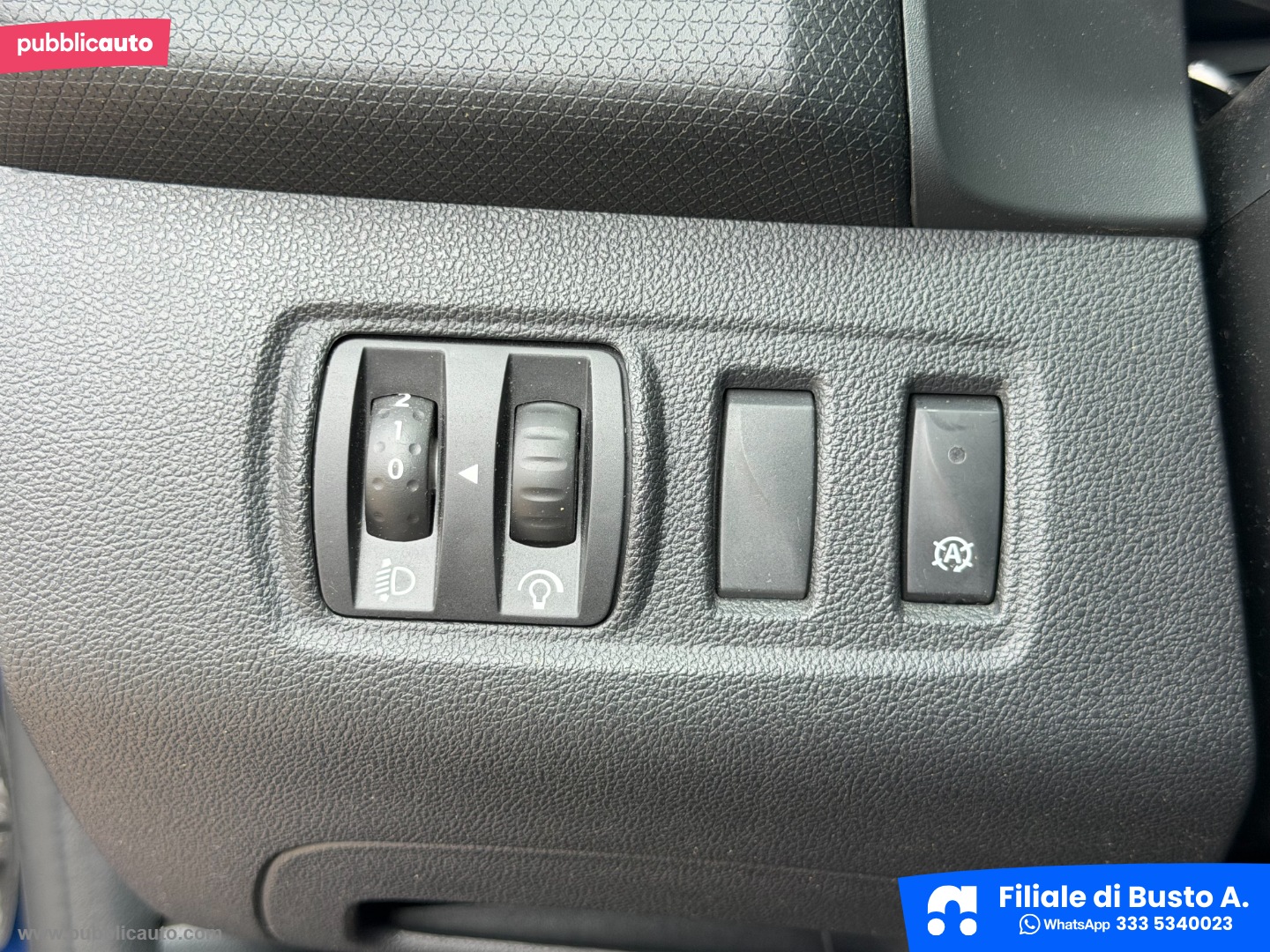 Clio Sporter TCe 12V 90 CV Business - immagine 16