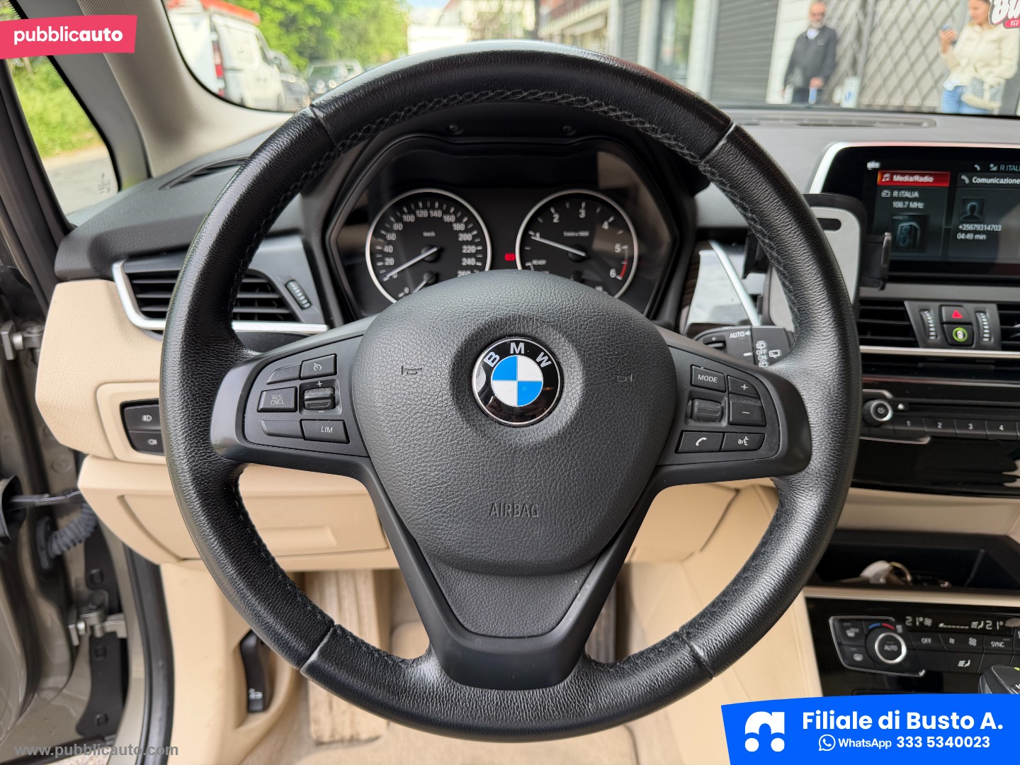 218d Active Tourer - immagine 16