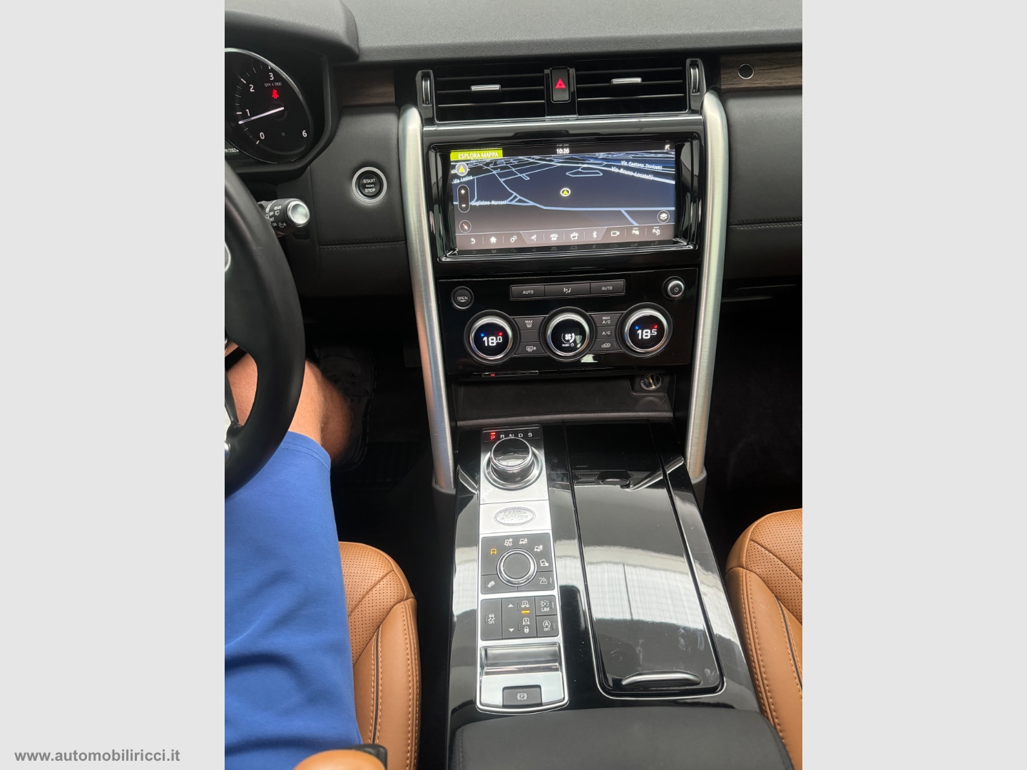 Discovery 2.0 SD4 240 CV HSE Luxury 7 POSTI - immagine 16