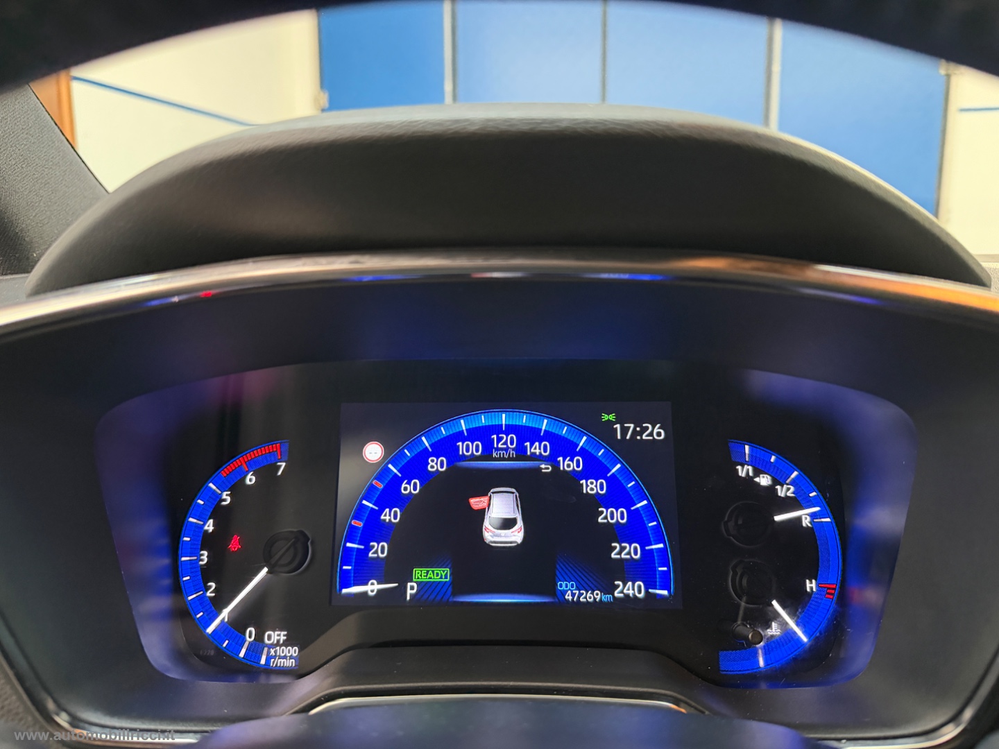 Corolla 1.8 Hybrid Style - immagine 16