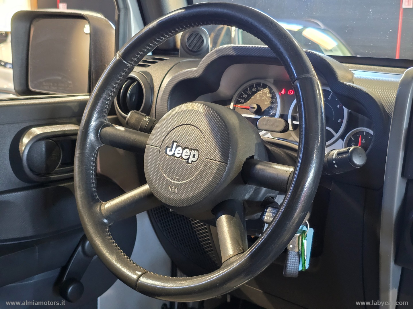 Wrangler Unlimited 2.8 CRD Sport Auto - immagine 16