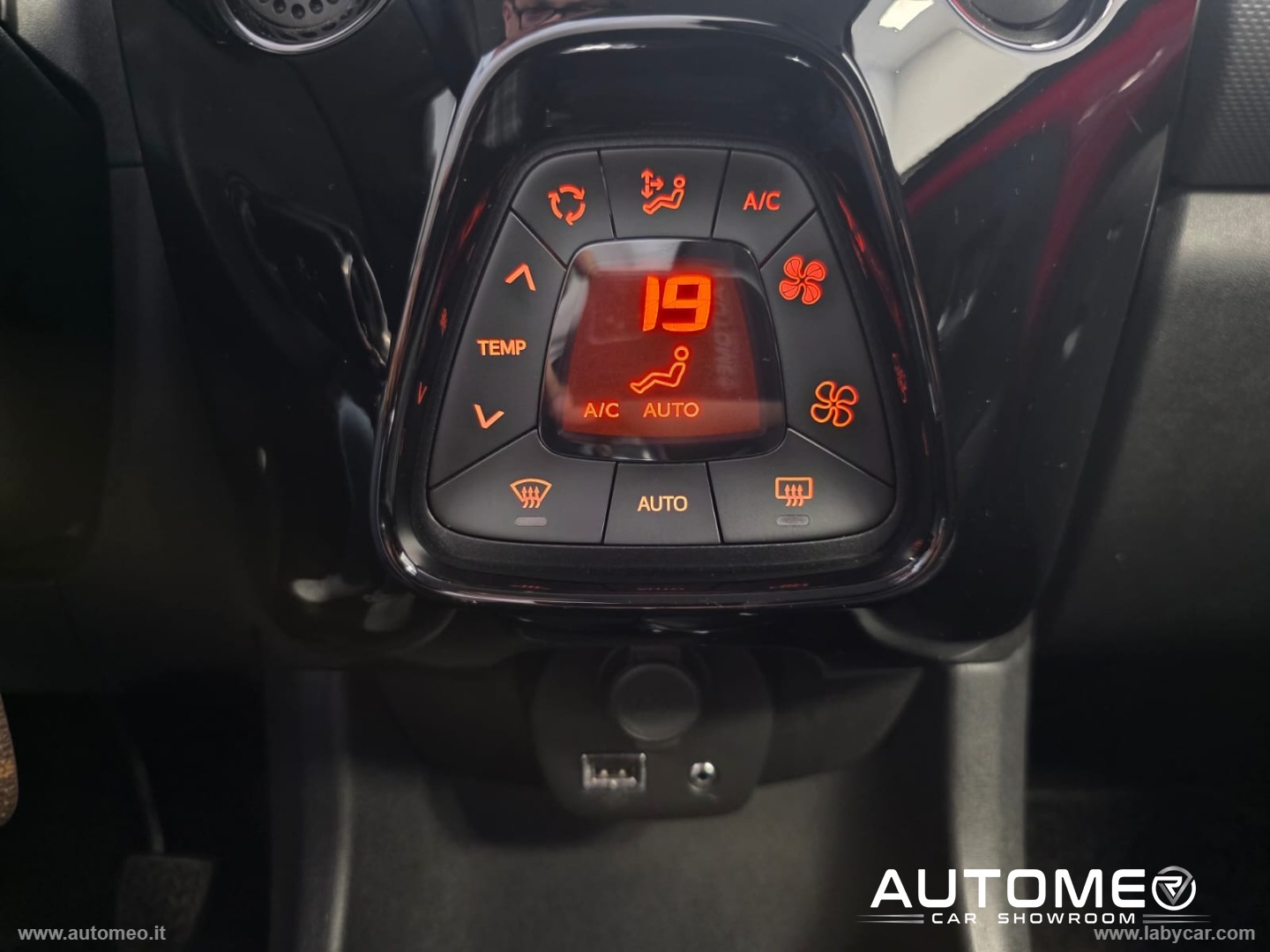 108 PureTech 82 5p. Allure TOP! - immagine 16