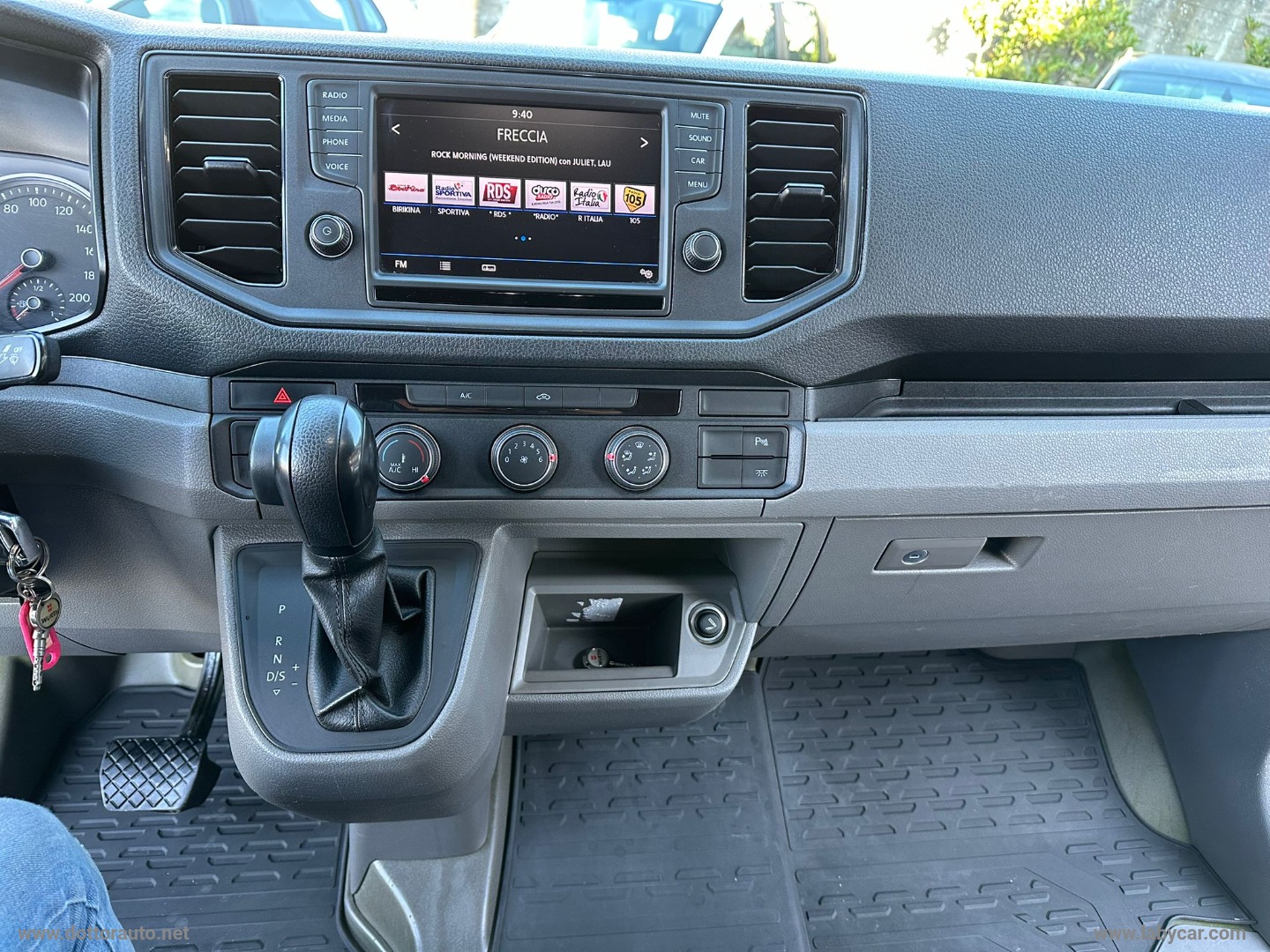 Crafter 35 2.0BiTDI177 aut.PM Cab. - immagine 16
