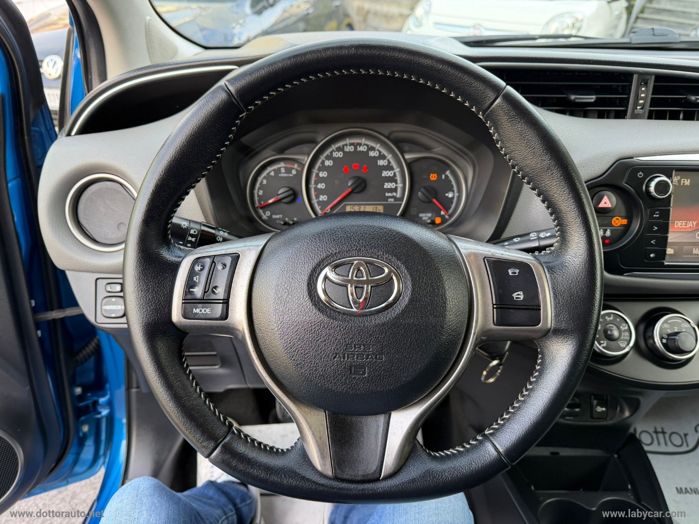 Yaris 1.4 D-4D 5p. Lounge - immagine 16