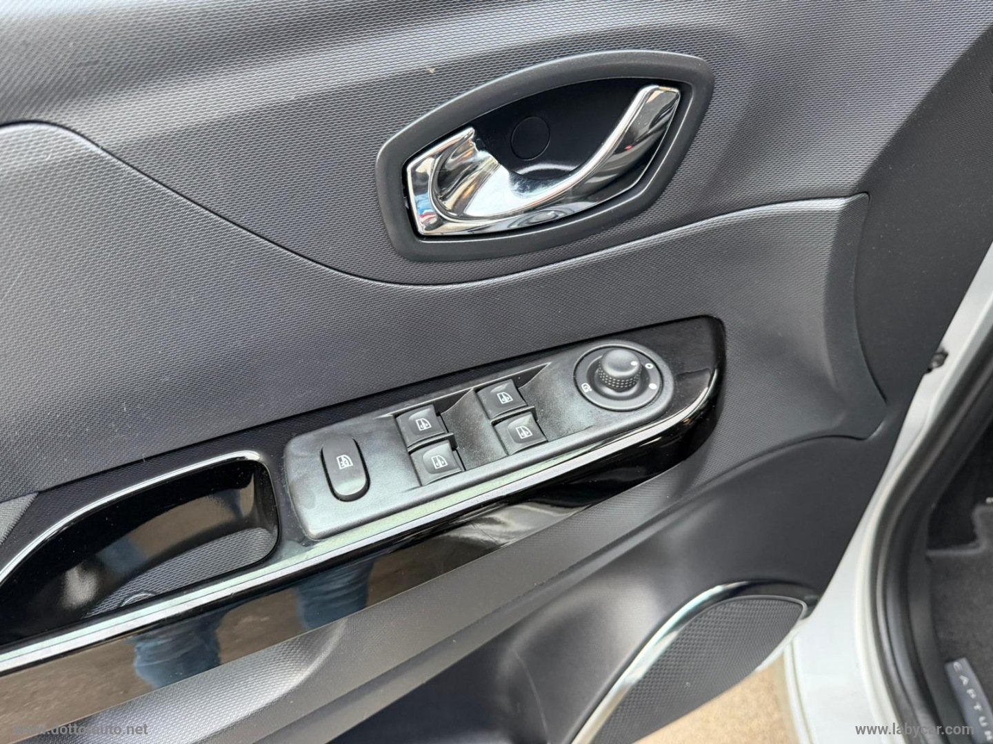 Captur 1.5 dCi 8V 90 CV S&S Ener. R-Link - immagine 16