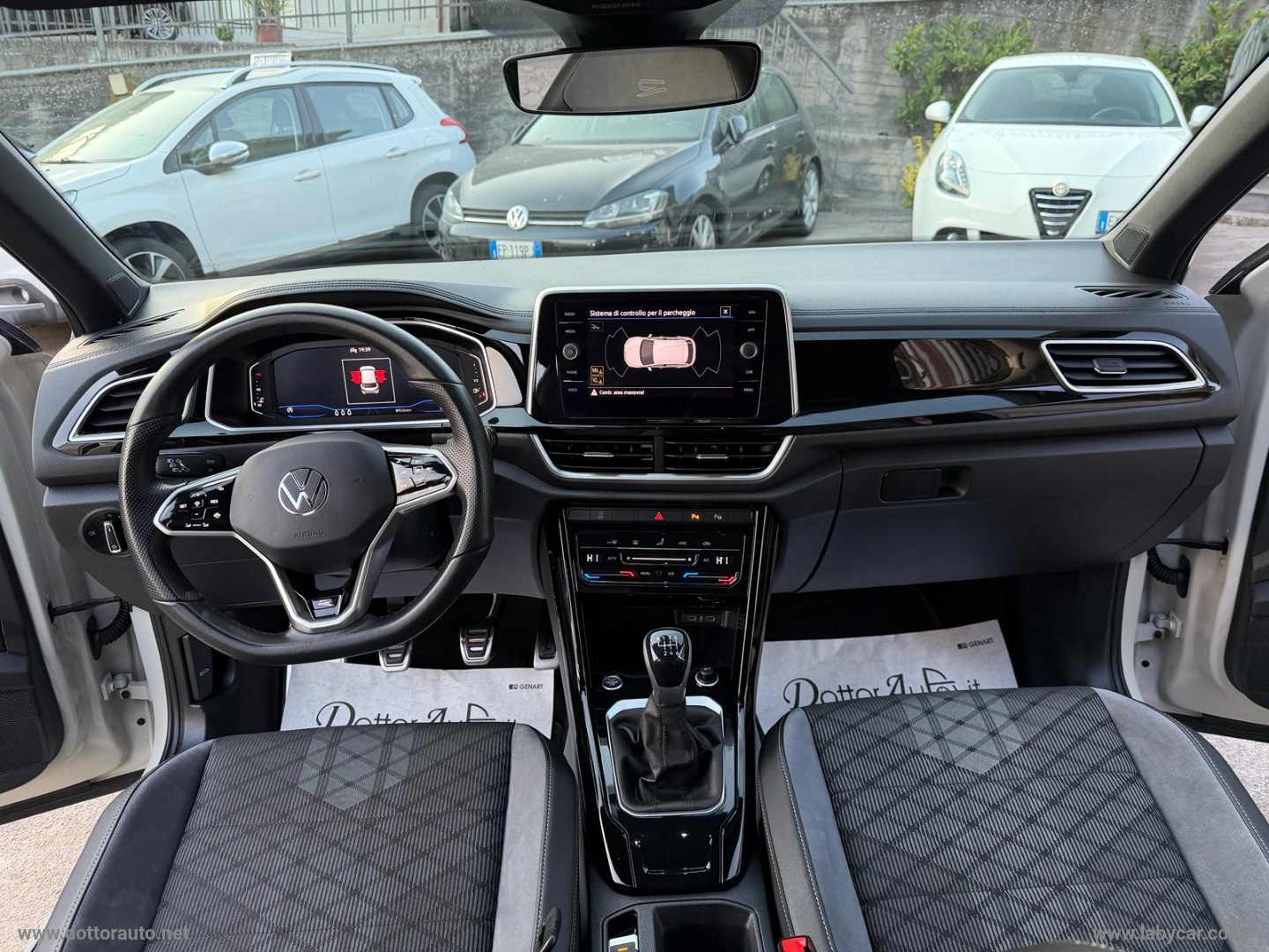 T-Roc 2.0 TDI SCR R-Line - immagine 16