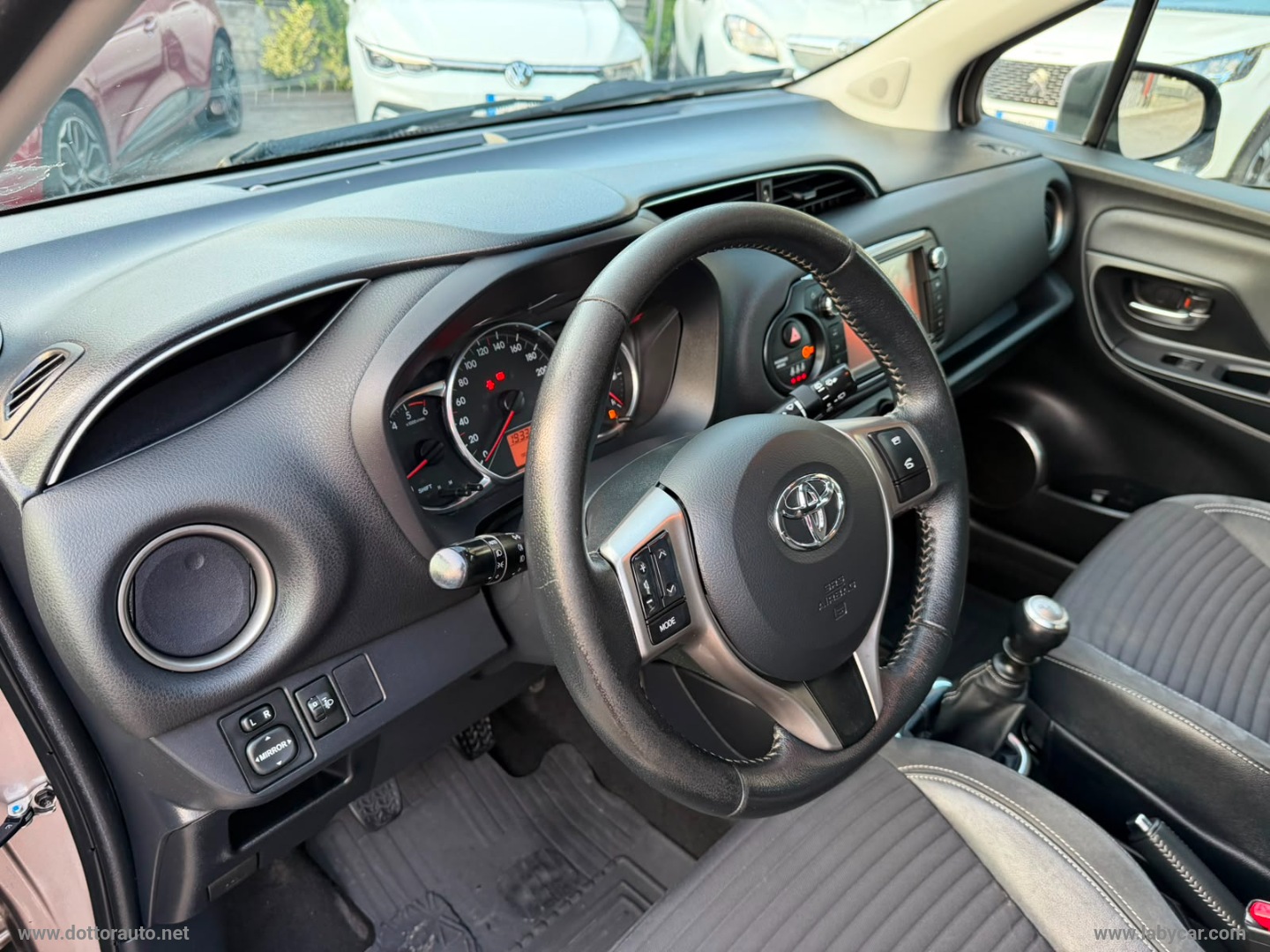 Yaris 1.4 D-4D 5p. Lounge - immagine 16