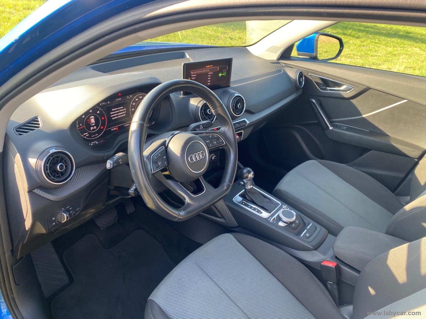 Q2 30 TDI S tronic Business Design - immagine 16