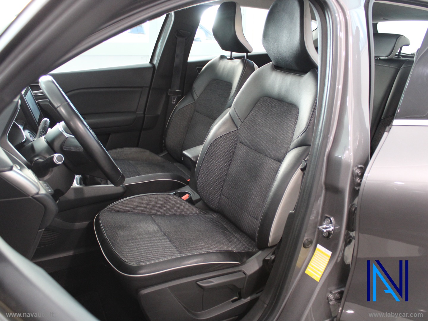 Captur Blue dCi 8V 95 CV Intens - immagine 16