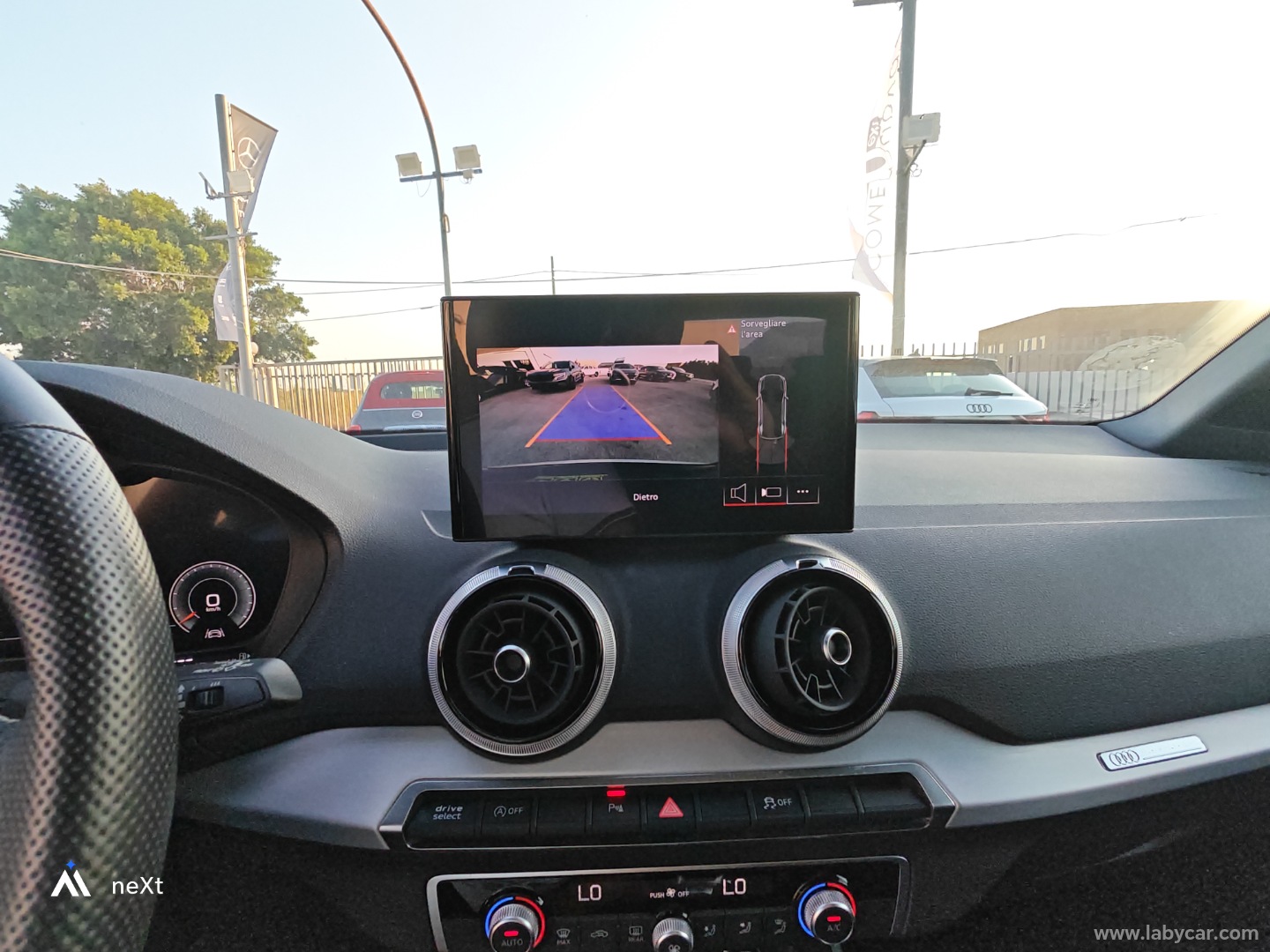 Q2 35 TDI S tronic S line Edition - immagine 16