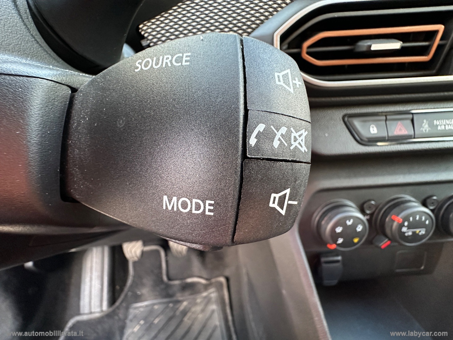 Sandero Stepway 1.0 TCe ECO-G Expression GPL 19.000 KM - immagine 16