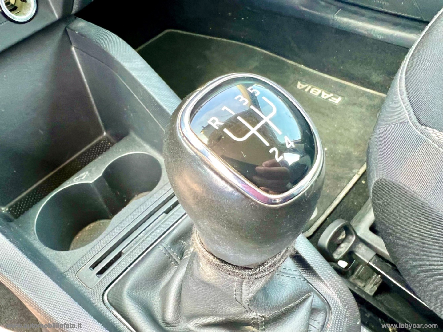 Fabia 1.4 TDI 90 CV Wagon Executive 09/2018 112.000 KM - immagine 16