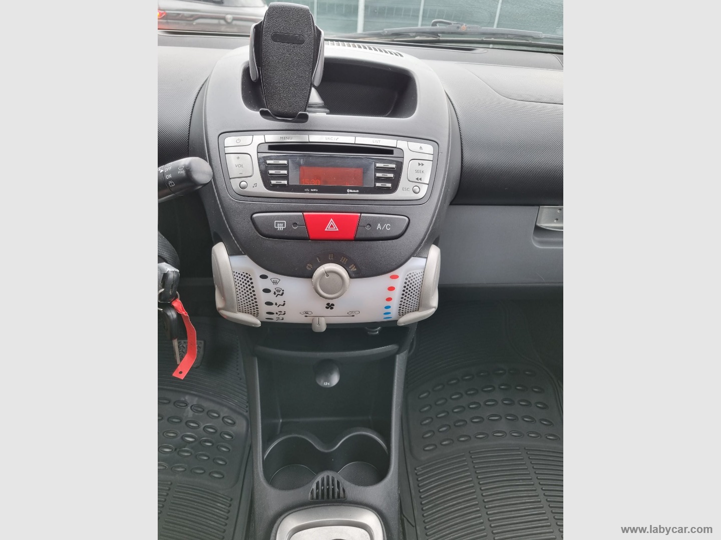 Aygo 1.0 12V VVT-i 5p. Lounge MMT - immagine 16