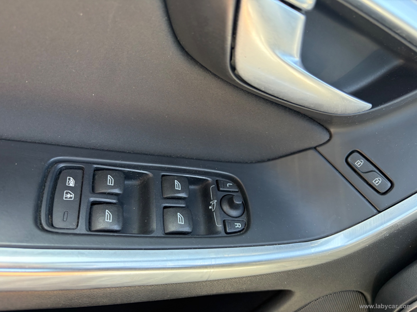 XC60 D3 Geartronic Momentum - immagine 17