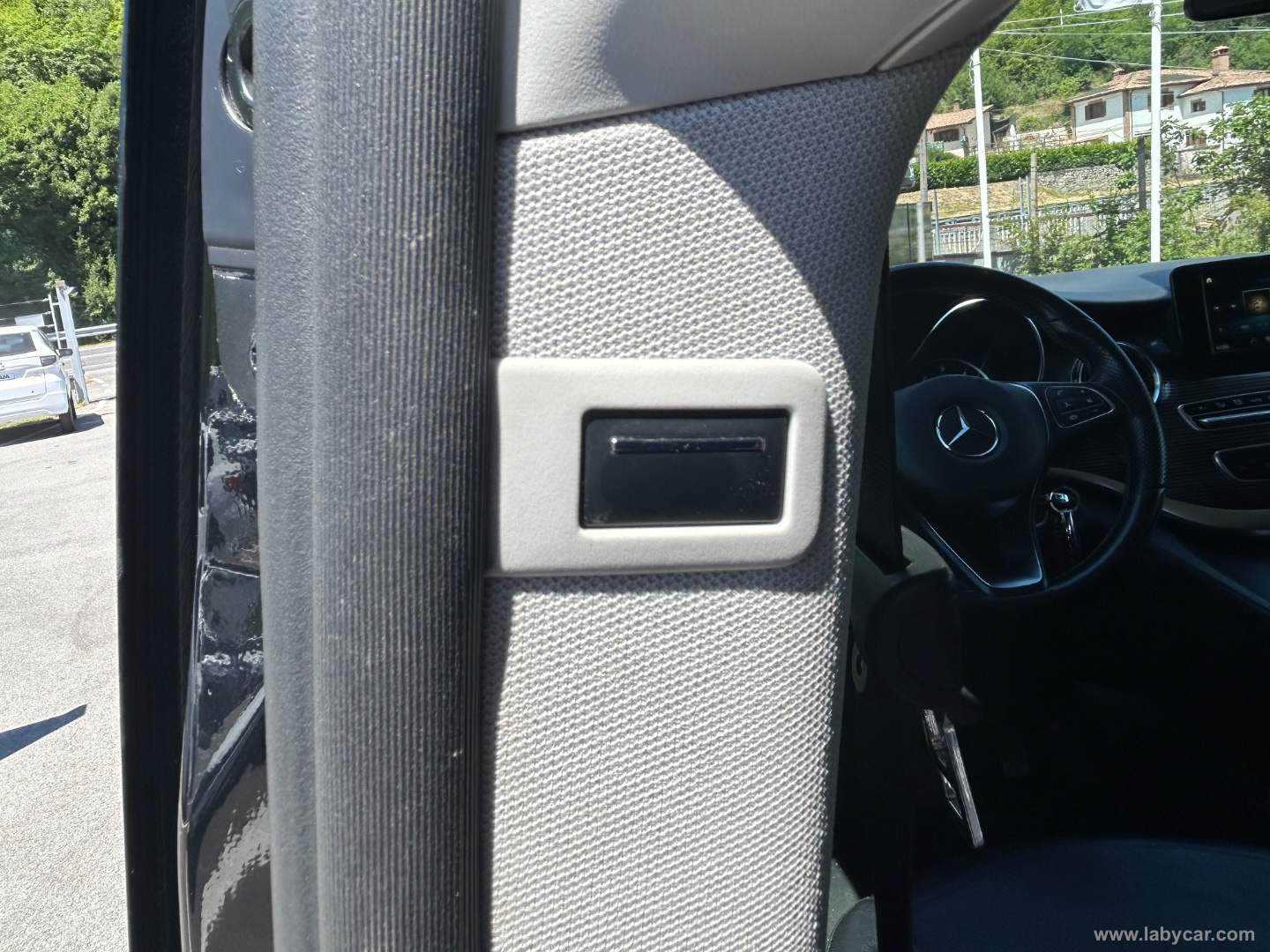 V 250 d Aut. Sport Extralong - immagine 17