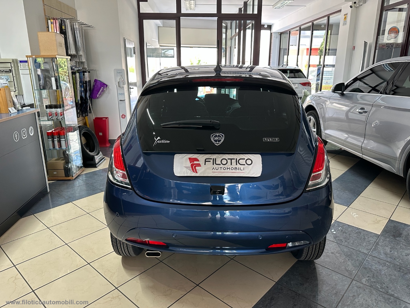 Ypsilon 1.0 FireFly 5p.S&S Hybryd Gold - immagine 17
