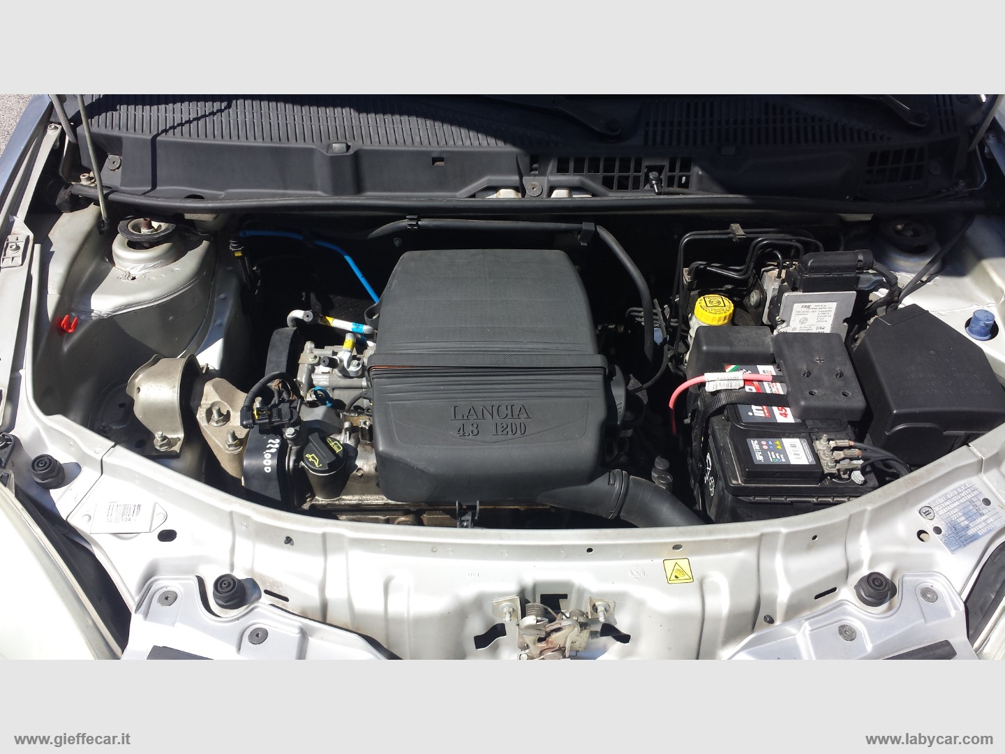 Ypsilon 1.2 Argento - immagine 17