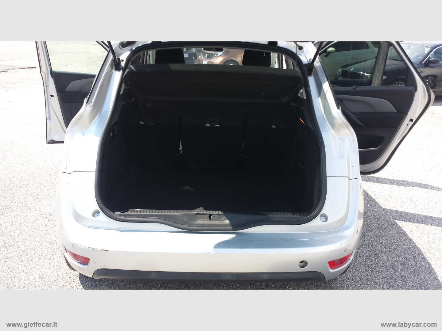 C4 Picasso 1.6 e-HDi 115 Exclusive - immagine 17