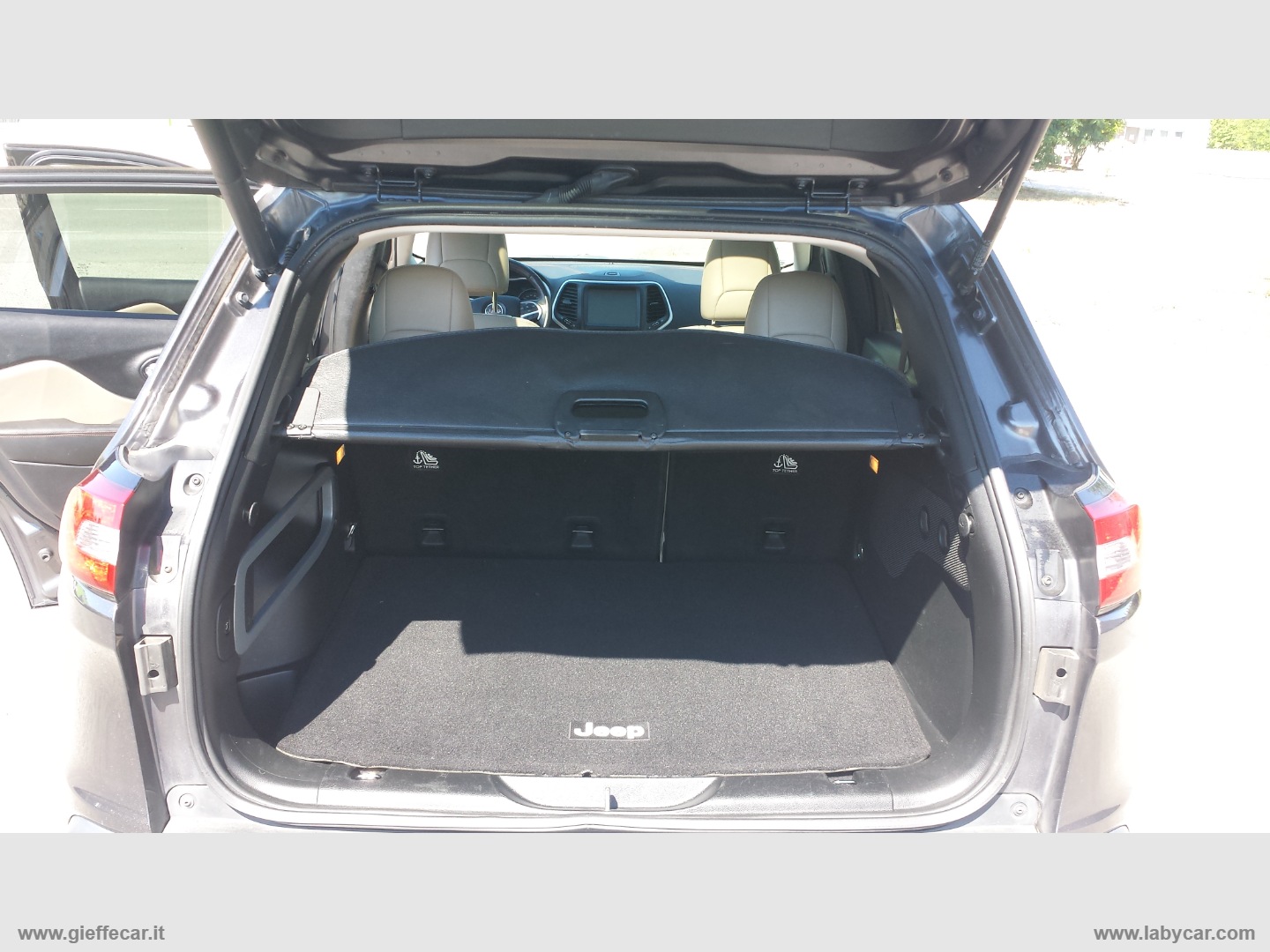 Cherokee 2.2 M-JET II 4WD Limited - immagine 17