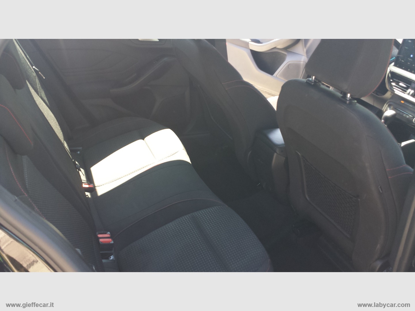 Focus 1.0 EcoB. Hybrid 155CV Pow SW ST-LINE - immagine 17