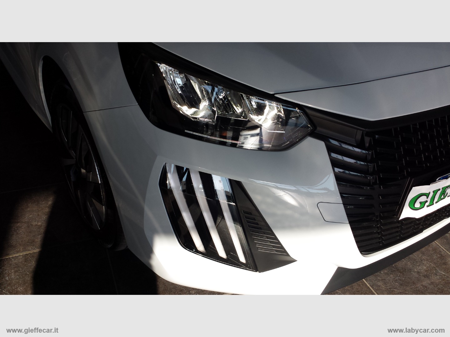 208 Turbo 100 CV 5p. Style - immagine 17