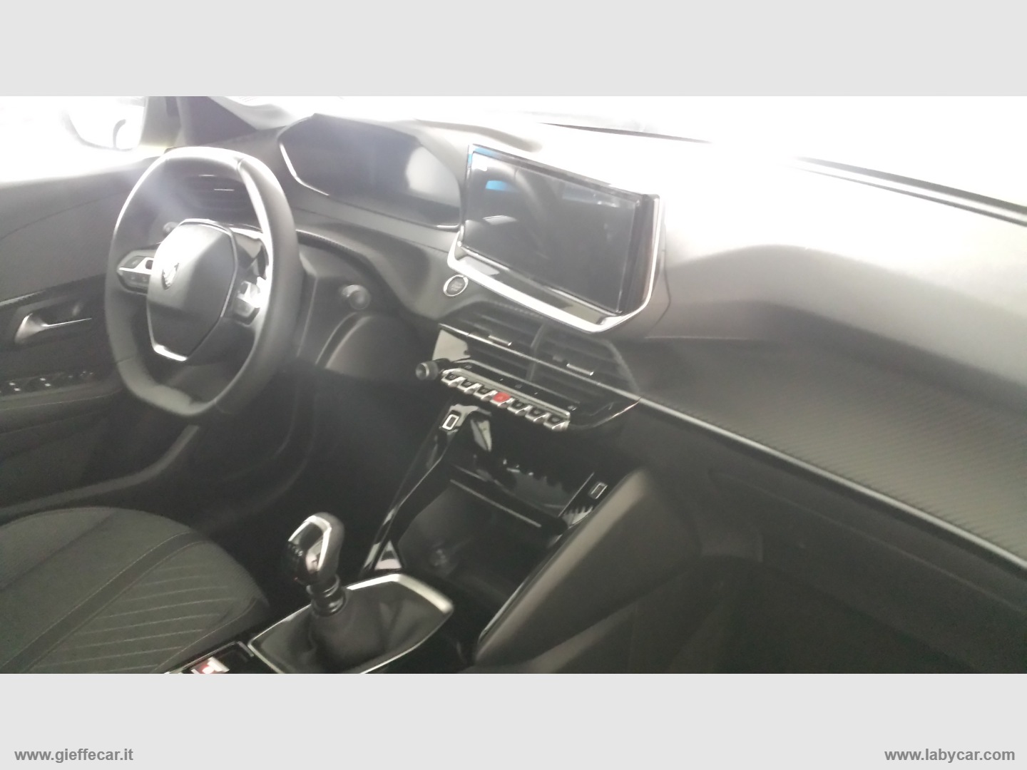 208 Turbo 100 CV 5p. Style - immagine 17