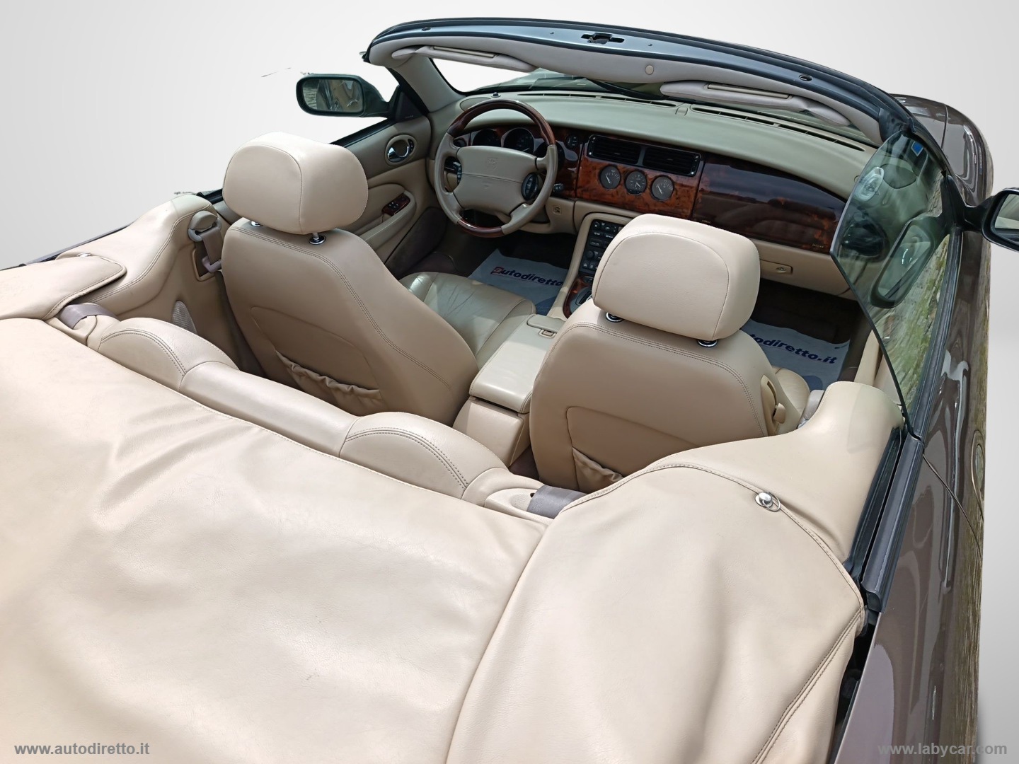XK8 4.0 Convertibile - immagine 17