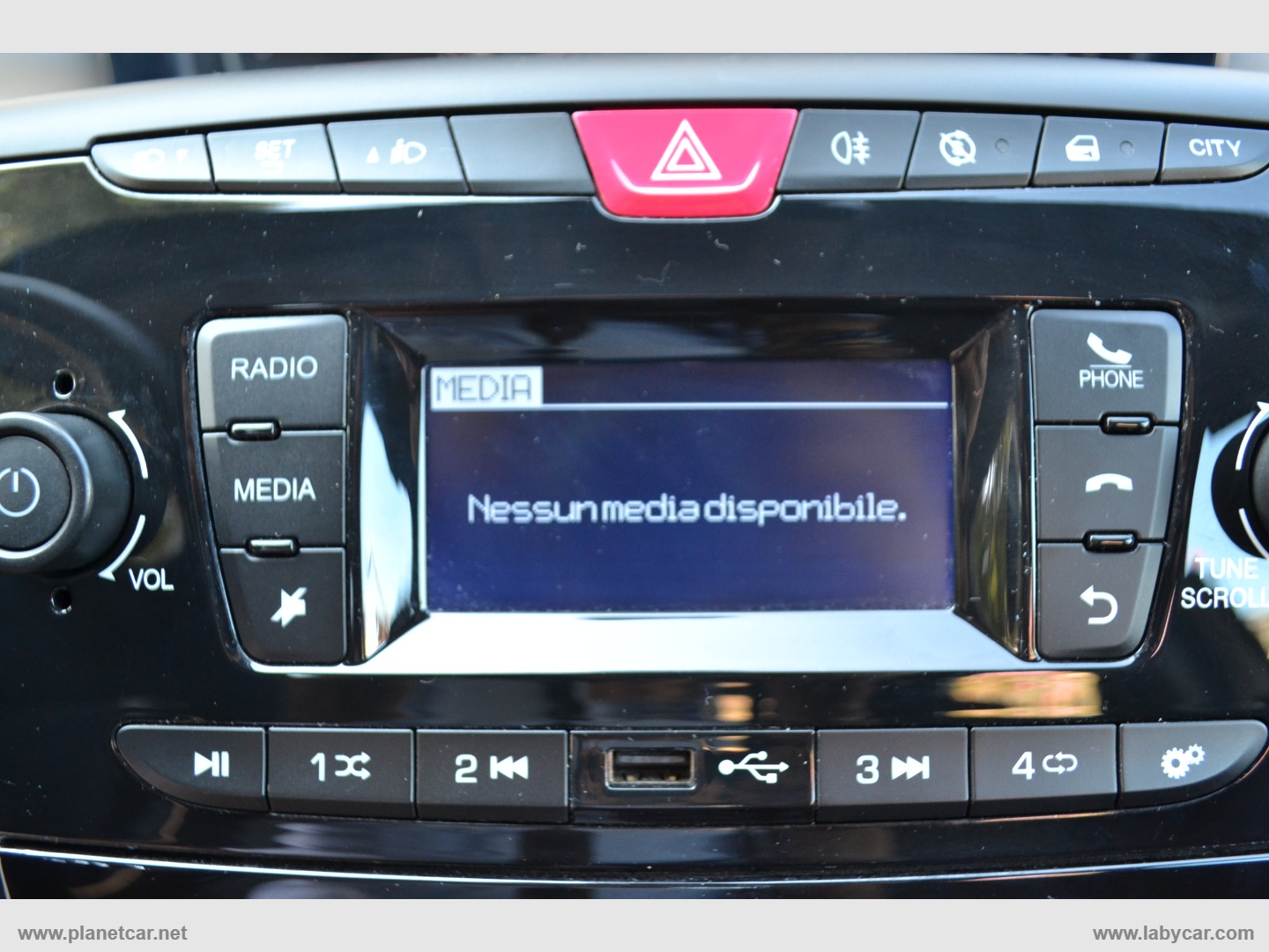 Ypsilon 1.0 FireFly 5p.S&S Hyb. Eco Gold - immagine 17