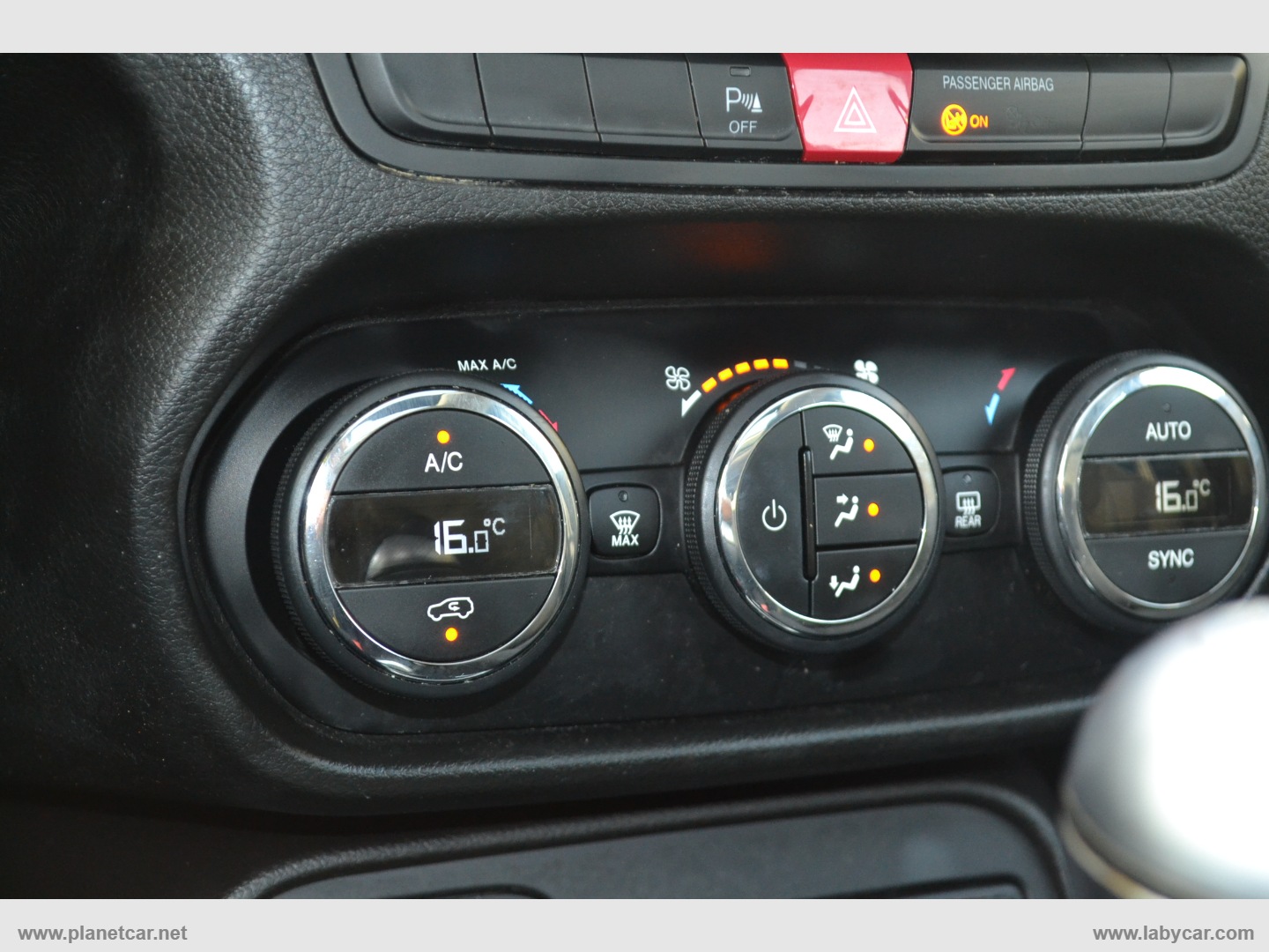 Renegade 1.6 Mjt 120CV Longitude - immagine 17